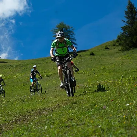 호텔 Unser Loisach 3*