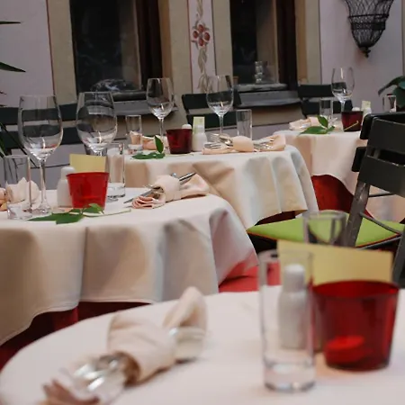 호텔 Unser Loisach 3*